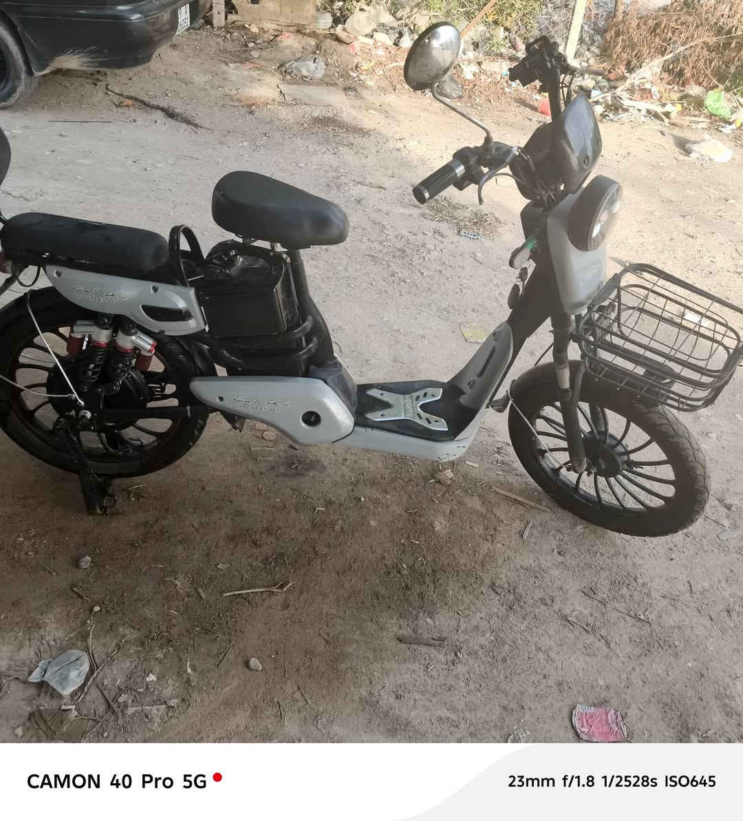 سلام عليكم خوان عند بدراجة شحن البيع حجم,20 بطاريات قبل ثلاثة أيام درجه كلش، نضيف  رقم إلها تف ***********
