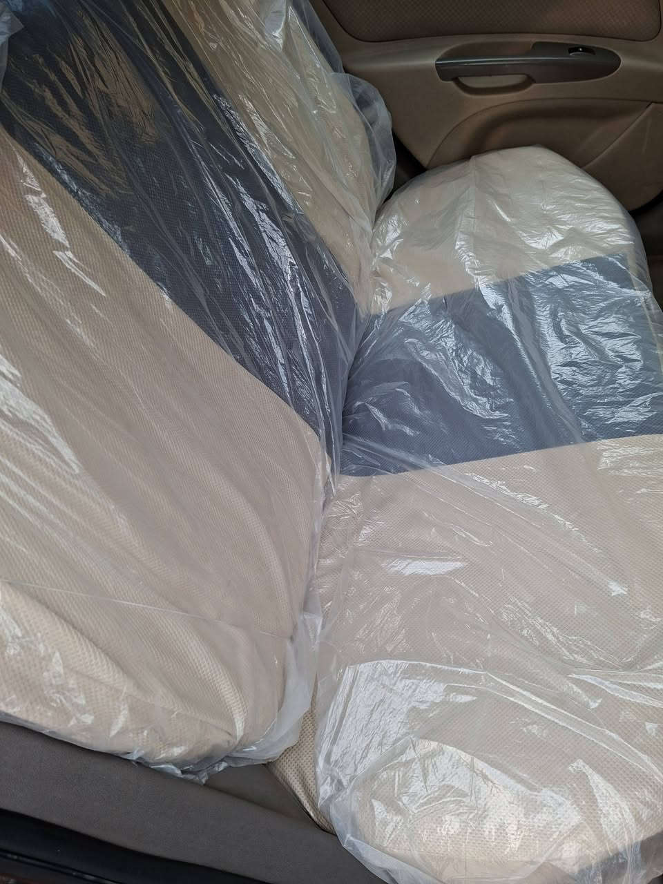 سلام عليكم كيه ريو ٢٠١٠ للبيع  كفاله عامه ما عدا دحكه بسيطه بجاملغ لورا جاهزه تخم تاير تبريد حداده رقم جديد سنويه مامنتهيه رقم جديد سعر ٨٥ وبيه مجال لبصره زبير  ***********
