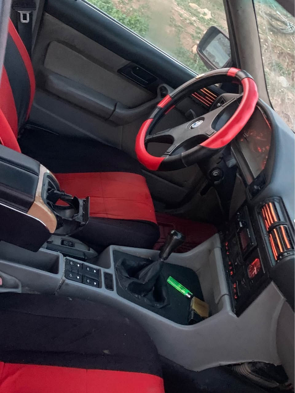 حجم520كبس دجتال گير عادي
سياره بئ دعم هه يكه ل عدله  موديل    ١٩٩١ ''٤جام كهربايي
تخم امامي خلفي جديد بي تبرب يكجار بي مصرف
كهربايات و كير مكينه ب شه رت
توزوبايه ده ين دزين شه رت به س سويج
سعر 25$ و مجاله ك كيم
***********☎️📞 سميل, دهوك
