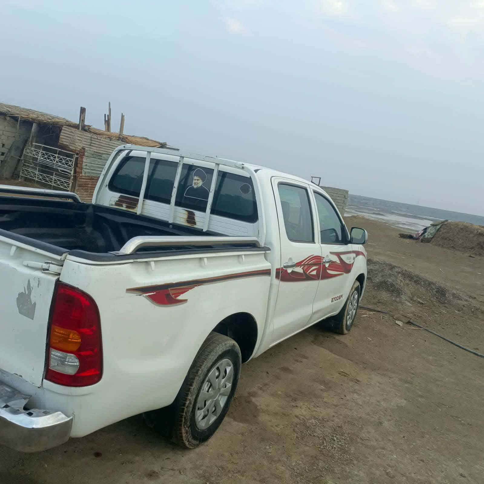 السلام عليكم بيكم فلاونزه للبيع موديل 2007 رقم كربلاء نكليزي سنويه 27 سيارة جاهزة مكينة وكير حداديه وتخم تاير بيه مكونات صبغ جاهزة من كلشي العنوان جبايش الرقم ***********
