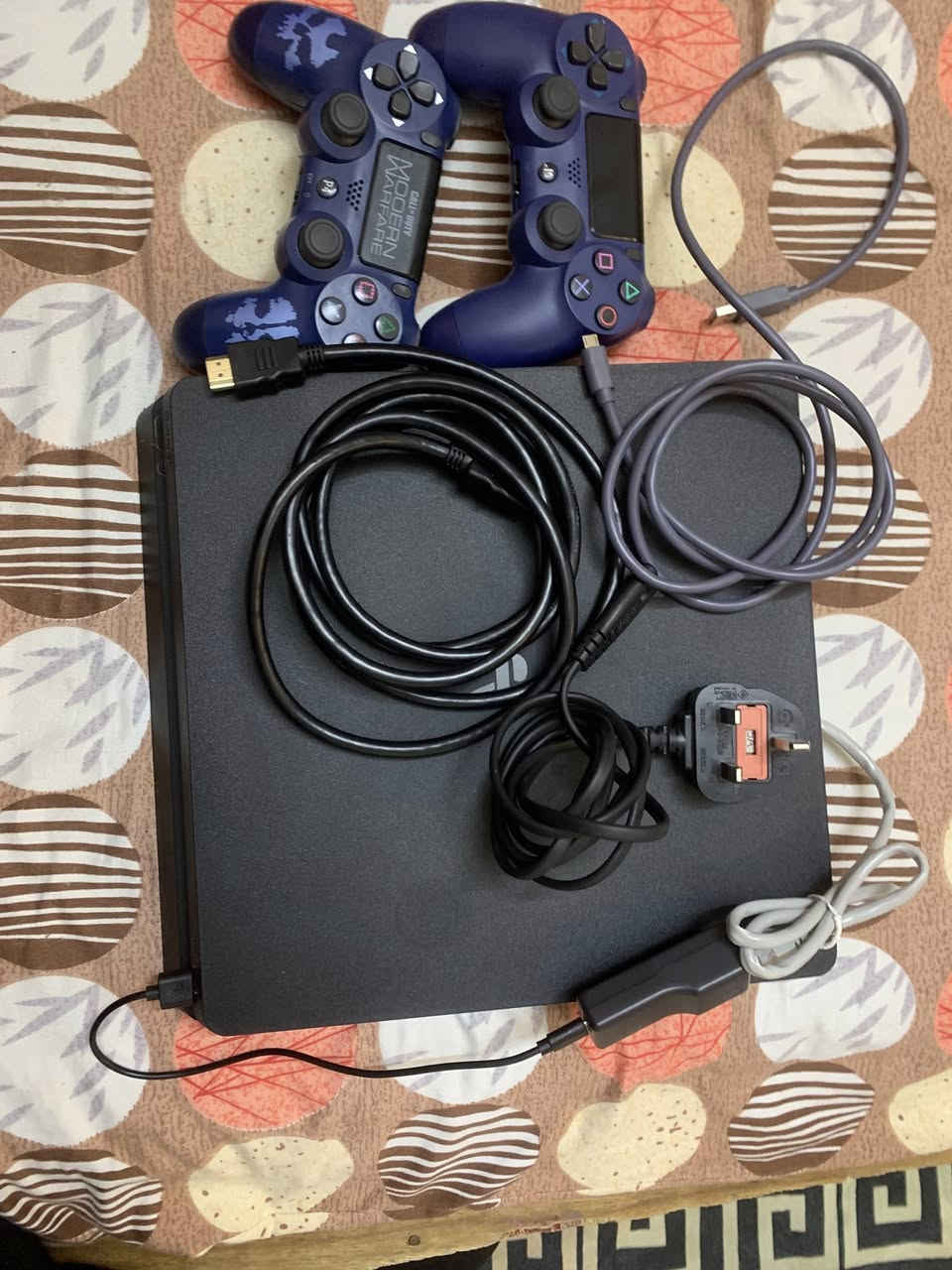 Ps4سلم مهكر
جهاز نضام ١١ تهكيره قطعه  يعني يشغل جميع الالعاب وتكدر تحوله قرص ب٥ الف لوك ستيكر 
استخدام بيت جهاز كلش نضيف 
السعر 280 ويرهم مراوس ويا سيريس
*********** ااتصال وبي واتساب
