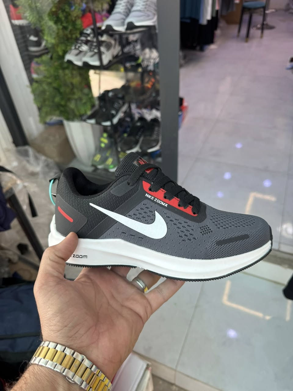 ياالله 
وجبه جديده
حذاء فيتنامي اصلي
العنوان داخل سوك الكبير 
لصاحبه سيف الدين عقله


**إذا كنت صاحب هذا الإعلان وتريد حذفه لأي سبب، رجاءا أرسل رسالة إلى الدعم الفني**