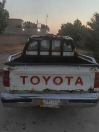 سياره دير للبيع مكينه وكير كفاله الشكل حسب الصوره السعر 35 وبيها مجال ...