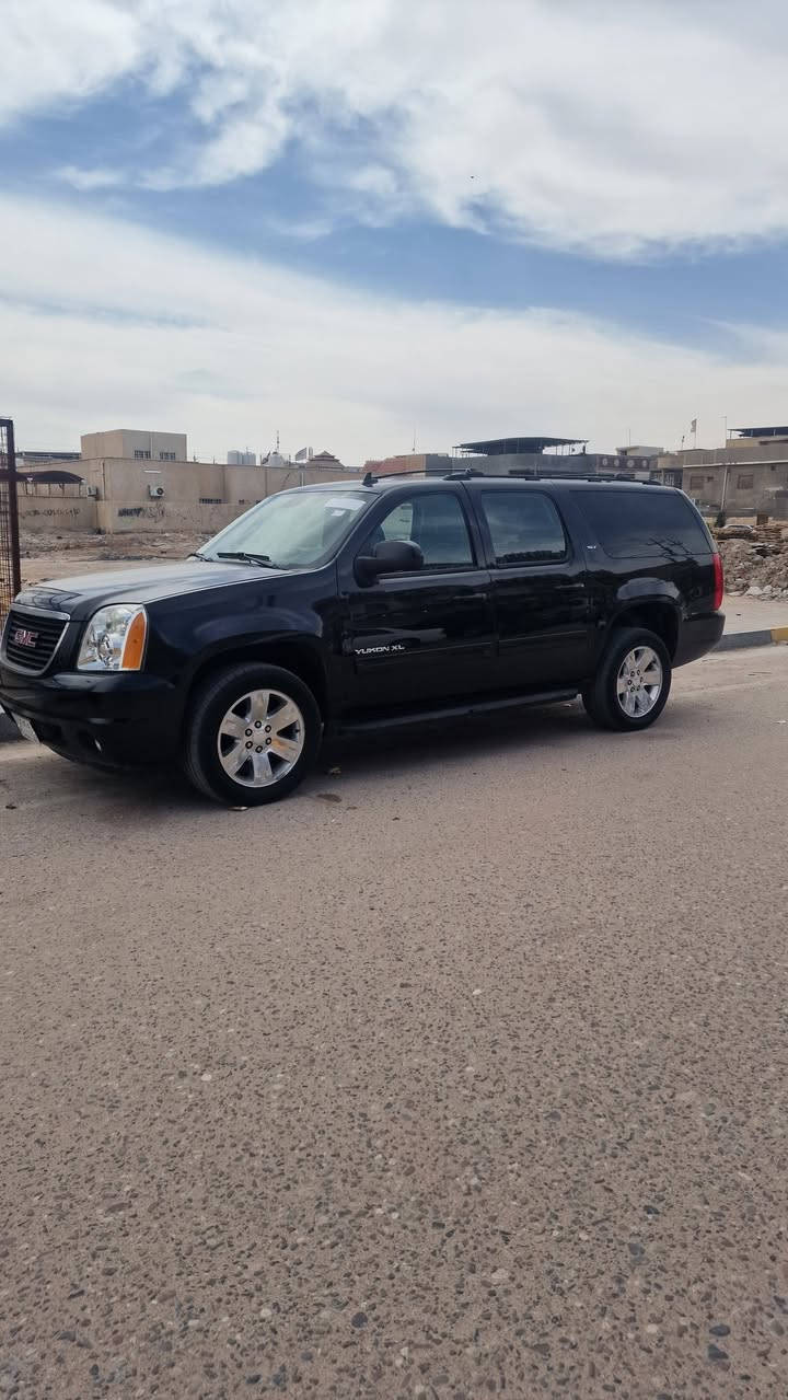 يوكن XL فول مواصفات
موديل 2014 اصل
فتحه
كشنات ملكي
حادث جاملغ وبنيد في امريكا
السياره ماشيه تقريبا ثلاثون الف مستعمله قليل 
السعر 250
العنوان بصرة الشوارع الاربعه 
هاتف ***********
