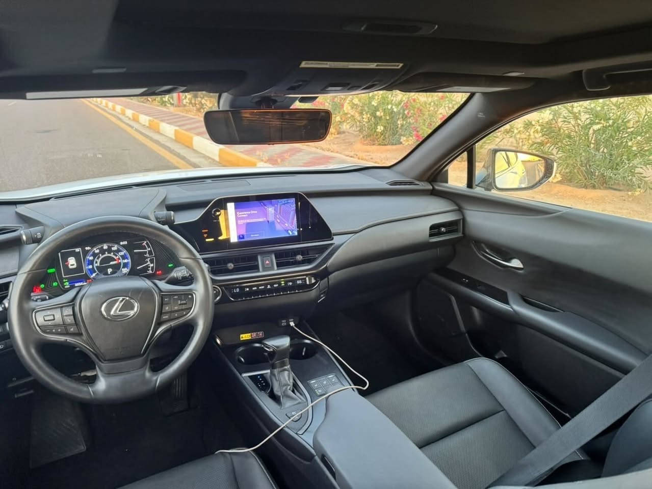 لكزز موديل 2024 Lexus ux f- sport
فول مواصفات اعلى فئه 
دخول جديد 
ماشيه 5000 يعني زيرو 
حادثها باب وجاملغ جهة السائق 
الباب مبدل اصلي 
السعر 🔥
التواصل ***********
