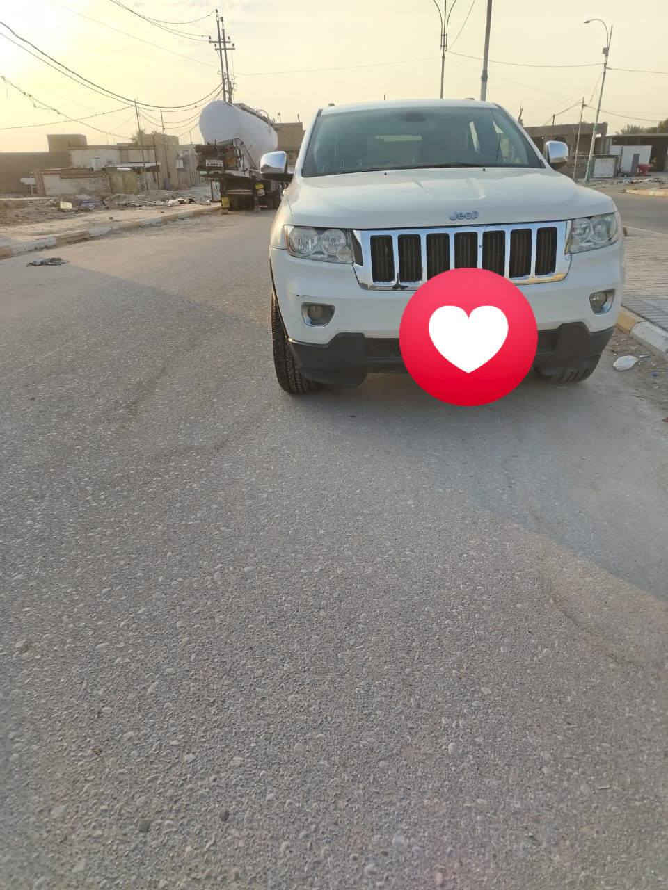 سلام عليكم جيب 2011  أمريكي  بيهه قطعتي كير ومكينه شرط تبريد قطعتي  تخم تاير حداديه رقم بغداد سنويه جديده تحويل مباشر مكانه سماوه المركز ***********
