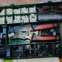 كابسة أسلاك • ألمانية