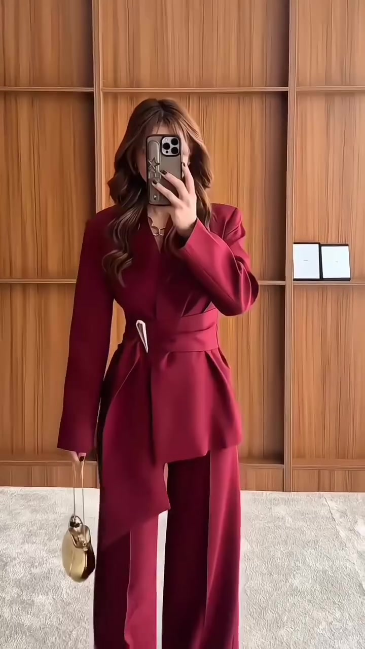 ✨👗 تألقي بإطلالة العيد 👗✨
وصلت أحدث تشكيلات الملابس النسائية الخاصة بالعيد 🌸
فساتين • أطقم • عبايات • إطلالات راقية تناسب ذوقك ✨
دللي نفسك بأناقة تخطف الأنظار 🤍
خامات فخمة • موديلات عصرية • أسعار مناسبة 🎀
للحجز والاستفسار مراسله الصفحه


**إذا كنت صاحب هذا الإعلان وتريد حذفه لأي سبب، رجاءا أرسل رسالة إلى الدعم الفني**