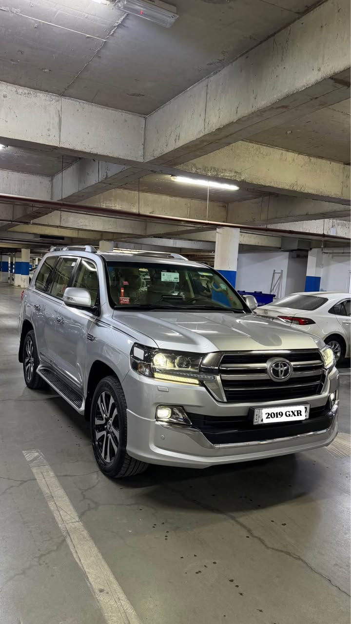 تويوتا لاند كروزر موديل2019
وكاله ساز كران تورين اصلي عداد لكزز ماشيه ١٠٦,٠٠٠ كم  كوشنات اثنين كهربا صندوك جك شفط سياره مكفوله بدون صبغ  مكانين تعديل (pdr) بدون صبغ محرك گير كهربائيات كلها بشرط بدون دينار مصرف 
عنوان اربيل 
السعر ٤٩٥ ورقه رقم شمالي  
مجال *********** واتس اب أربيل, العراق
