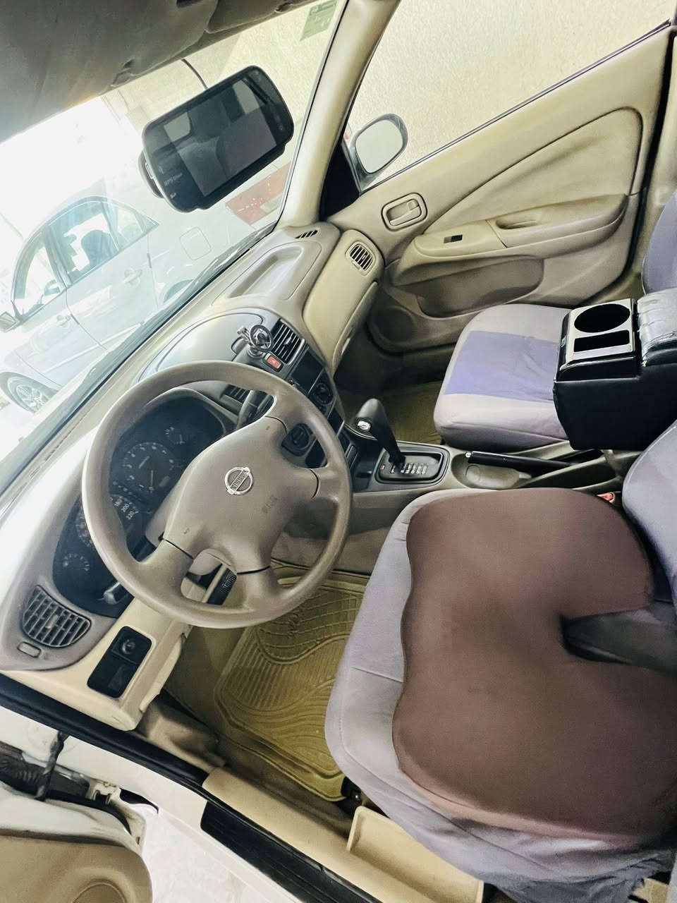 نيسان سني ياباني موديل 2009 رقم بغداد انكليزي بسمي سنويه لل2031  بيها فقط شبر صبغ بالجنطه ماشيه 160 الف تخم تاير صدر كله جديد كير محرك كله كفاله جهازه مبيها اي نقص سعر 113 وبيها مجال قليل


**إذا كنت صاحب هذا الإعلان وتريد حذفه لأي سبب، رجاءا أرسل رسالة إلى الدعم الفني**