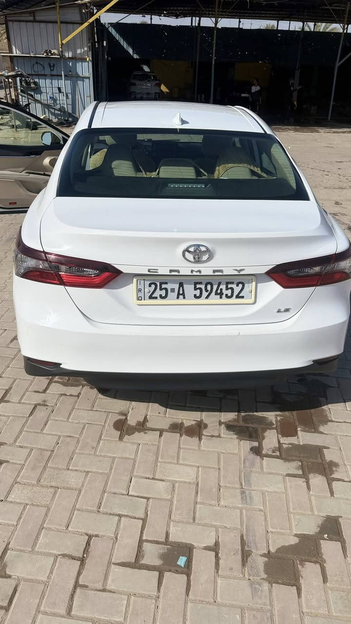 السلام عليكم بيع فقط
رجاً شراي أخليك على راسي / ماشالله تبارك الرحمان سياره احله من الصوره 
تيوتا كامري 
لون ابيض 
موديل 2023
مواصفاتLE معروفه
تحكمات ستيرن 
كشن كهرباىي
ويل كروم 
شاشه + كامرا 
 شرط التحويل 
ضرر قطعتين صبغ (بنيد+جاملغ السايق )
مكان السياره صلاح الدين بيجي  
السعر  205  وبيها مجال للطيبين 
للأستفسار 
***********

                                                                     ***********
