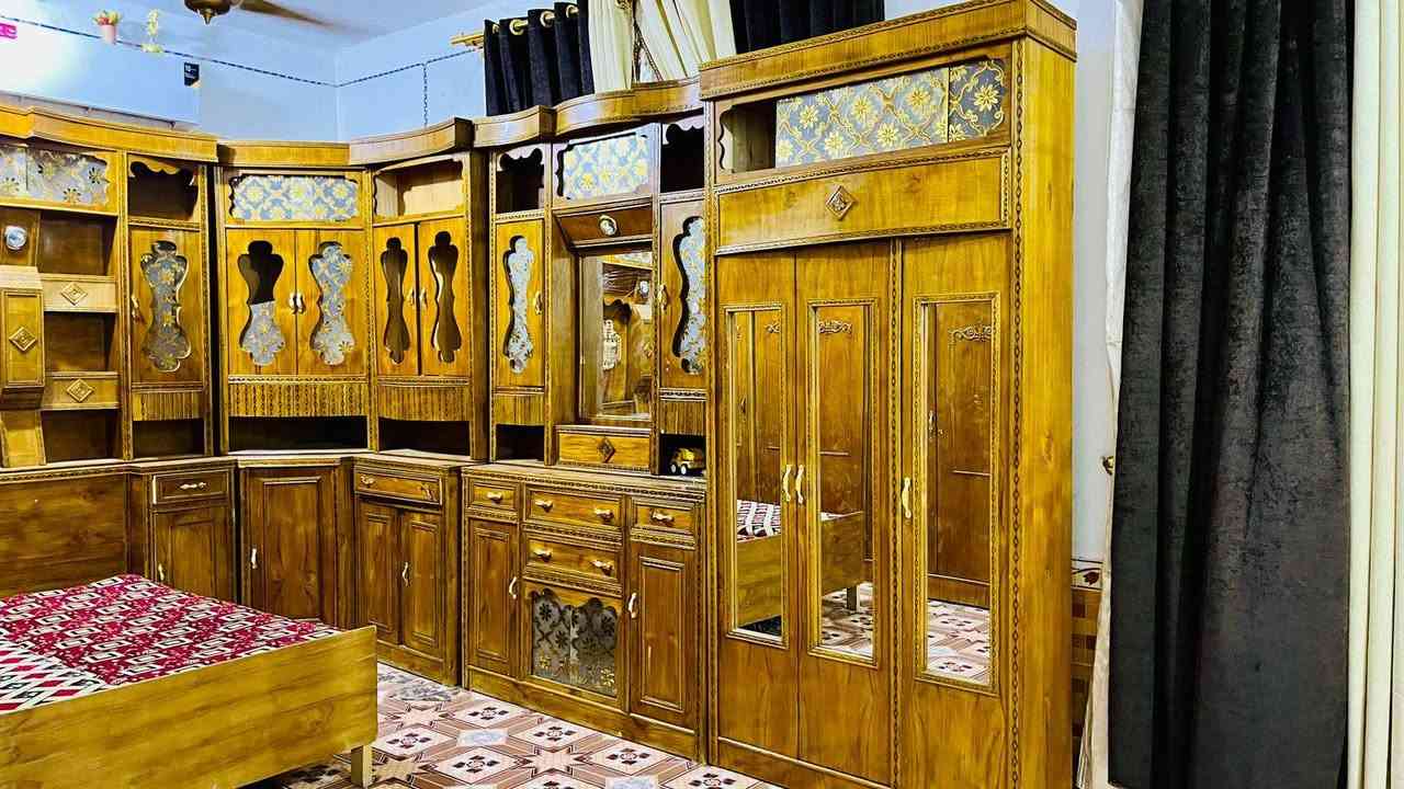 من رخصت لادمن السلام عليكم اخواني يوجد غرفة نوم هودج أربعينيه السعر مليون 150 وبيه مجال المكان قضاء الرمانه التواصل التصال هاذي *********** أو خاص
