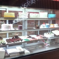 عارضة حلويات • ٢x٢ • كربلاء