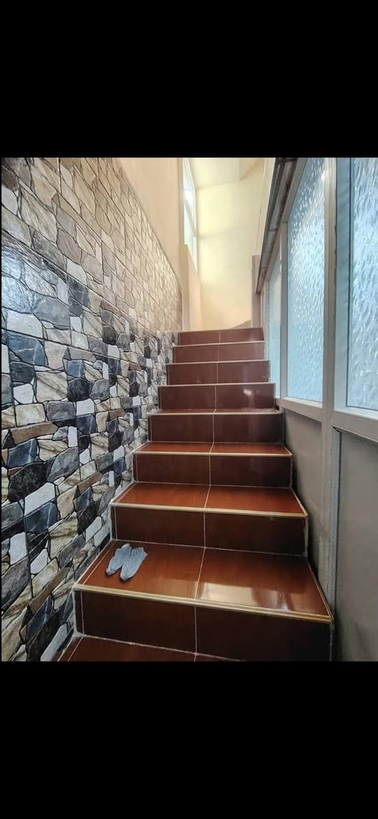 رو
 دار للبيع المساحة 150واجه7ونص
على شارع 20وحديقه طابقين وبيتونه الموقع حي النصر قرب جامع
#السعر132مع المجال 
للاستفسار. *********** او *********** او زيارة المكتب ارو
