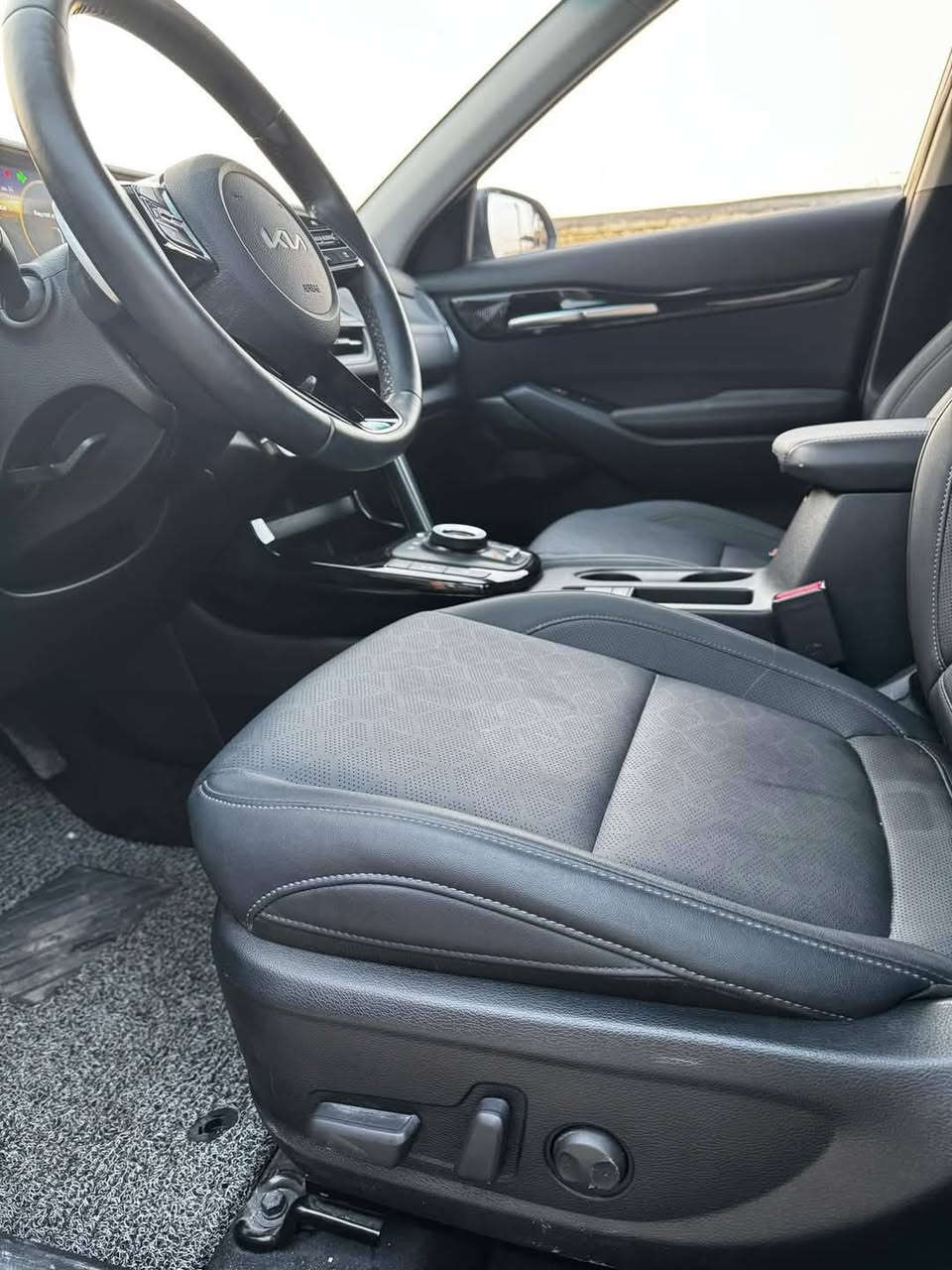 يالله رقم بغداد بسمي 
موديل ٢٣واردكوري شكل ٢٤
محرك ١٦٠٠ تيربو
كشنات جلد تدفئا تبريد
كشن كهربائي
الكشنات الخلفيه تدفئا
اربع كامرات محيطه
مري شفط نضام ترحيب رادارات جانبي امامي وخلفي توقف ذاتي تحذير اصتدام تحديد مسار
التوقف ذاتي
الايت اربع عدسات شفتات بالستيرن رياضي
انارة داخلية متغيره
تمشي بالريموت
بيها تصليح بمقدمة الشاصي بدون لغد
ارباك استيرن فقط
تبديل بنيد فقط وبارد بالجاملغ
السعر ١٥٠ بيها مجال قليل تجي وتفحص خادم مكاني بغداد مدينه الصدر
رقمي ***********
