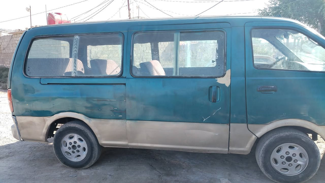 سلام عليكم بريجو مودل ٩٩ سنويه ل ٢٧ بسمي رقم قادسيه نكليزي سعر ٦٥ وبيه مجال رقمي *********** مكاني الديوانيه
