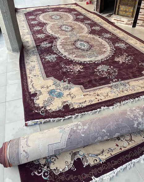 زوليه العدد 2 ايراني نظيفات الاولى طولها 8*3 والثانيه طولها 7*3 السعر 200 وبيهن مجال للشراي العنوان الوركاء للاستفسار على الرقم ***********
