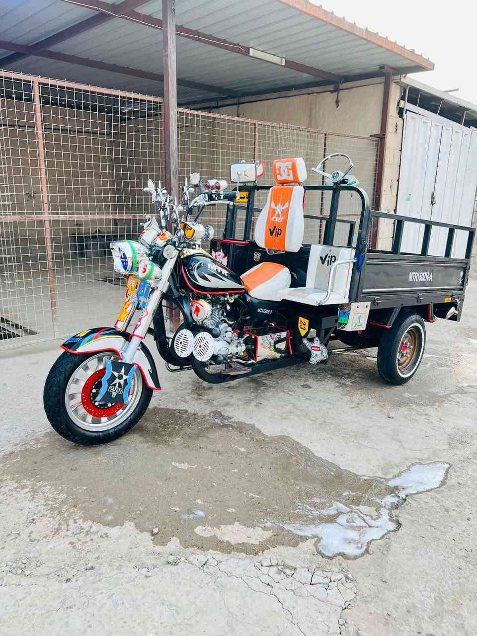 سلام عليكم ستوته البيع موديل 20رقم سنويه 2028شراي اجي خاص ***********
