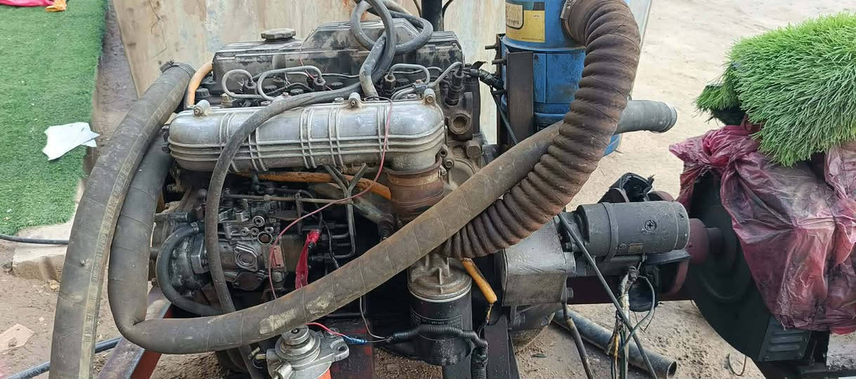 بسم الله الرحمن الرحيم مولده كيا لا تنقيص ولا تبخير السعر 12 ورقه مكان النجف مع حوض تبريد كبير مكان الراديتر
***********
