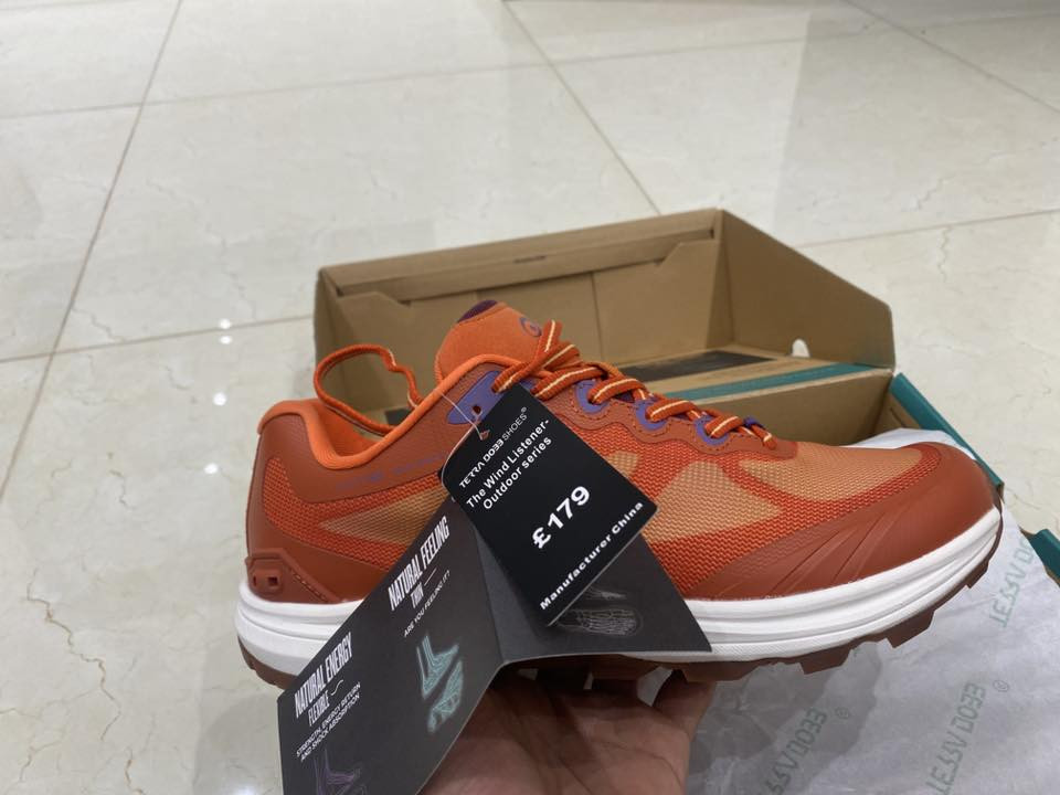 السلام عليكم

متوفر حذاء تيرا دو جديد أوربي الأصلي مصنوع من المواد الطبيعية قطعه راقيه او تحفه او تكدرون تطلعوها بالامزون وتشوفون سعرها

او متوفر شرح كامل على الكارتون راح اصور الكارتون ونزل صور الكارتون بالتعليقات حته يكون كلشي واضح الكم

حذاء اصلي 🏃‍♂️👟

قياس الحذاء 43

يتوفر توصيل 🚛

للتواصل فقط واتساب ***********
