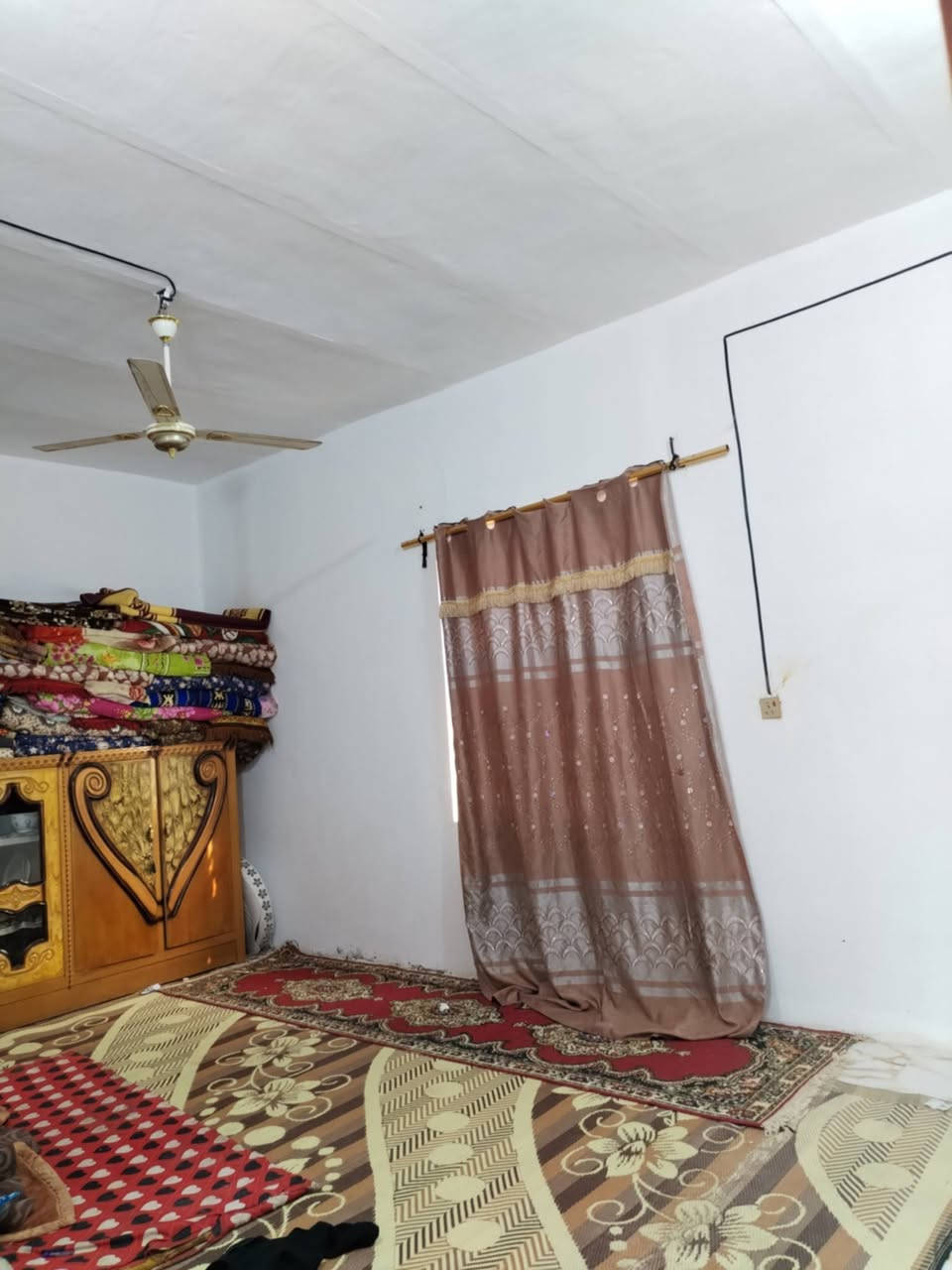 بيت البيع غرفتين صاله 250متر  *********** +قطعه. اتصال   مكلف ب نشر 200مترقرب غسل ال سرهيد
