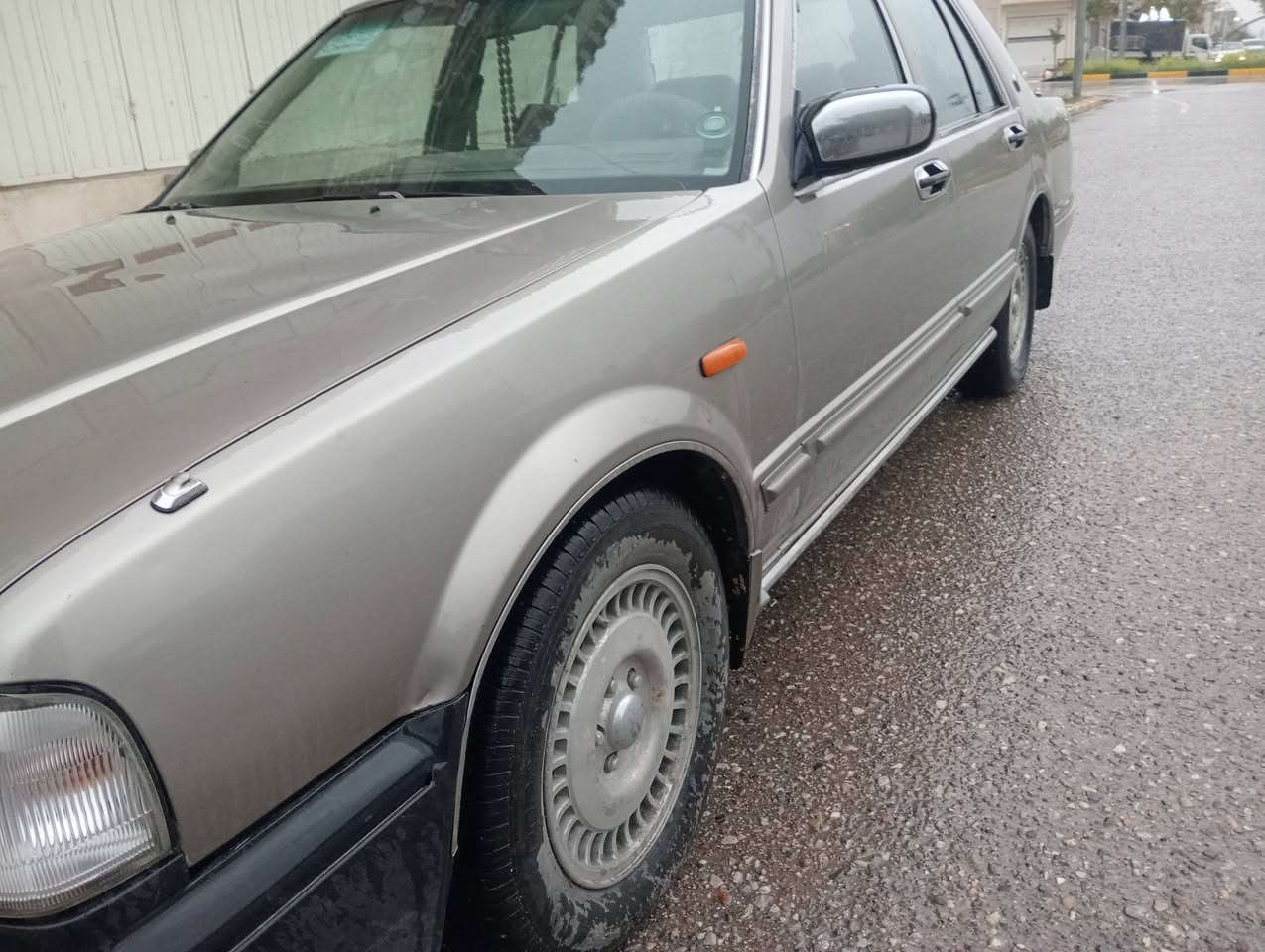 موديل 2002 قاسرين سنوي له 2018 وه به سه ر جوه سياره كه وه ك شه ريكه ماوه علاماتي هه مو بيلاده يك بارجه ي بوياخه لاي خوم بوياخم كردوه باقي وه شه رت شوين كلار 45  ورقه ***********
