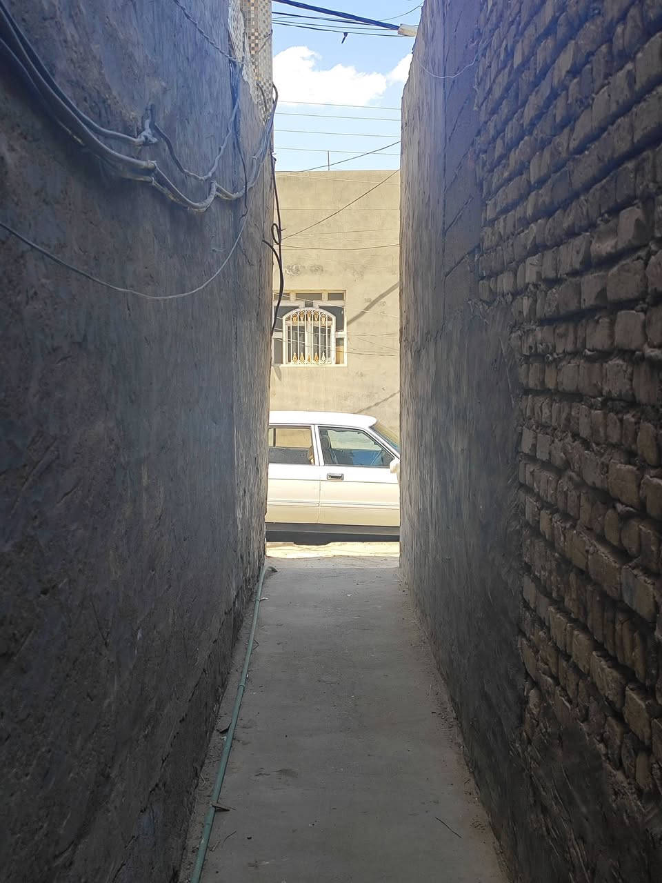 بيت دولان للبيع الجديده الرابعه مساحه 120 متر يم مطعم علوان ستقبال أو غرفتين أو صاله ***********
