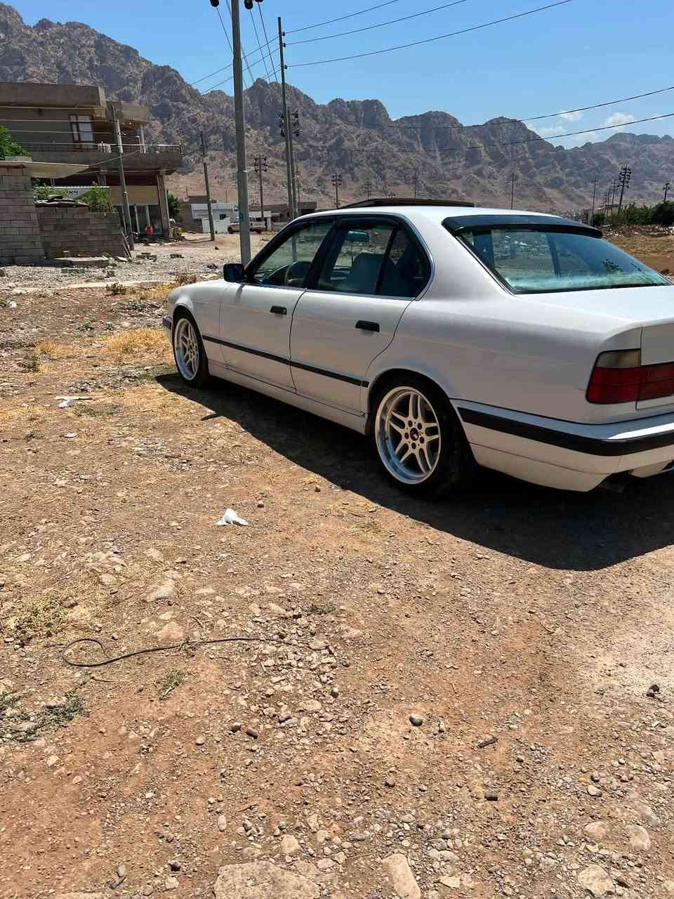 525 تۆماتیک مودیل 93 ئاڕم هەولیر سڵاید تەبرید مەرکەزی قفڵ مەرکەزی ئاوینە کارەبایی کۆشن جڵد  کۆشن ئیتەر  بی دەحم بی لیدرن حیزامی ئەوروپایە سەخفو سندوق بی بویاخ بەشەرت ئەیبیئیس دووگمەی فەقاز دووگمەی ناوبەفر هەموی ئیش دەکات
*********** رانية, السليمانية
