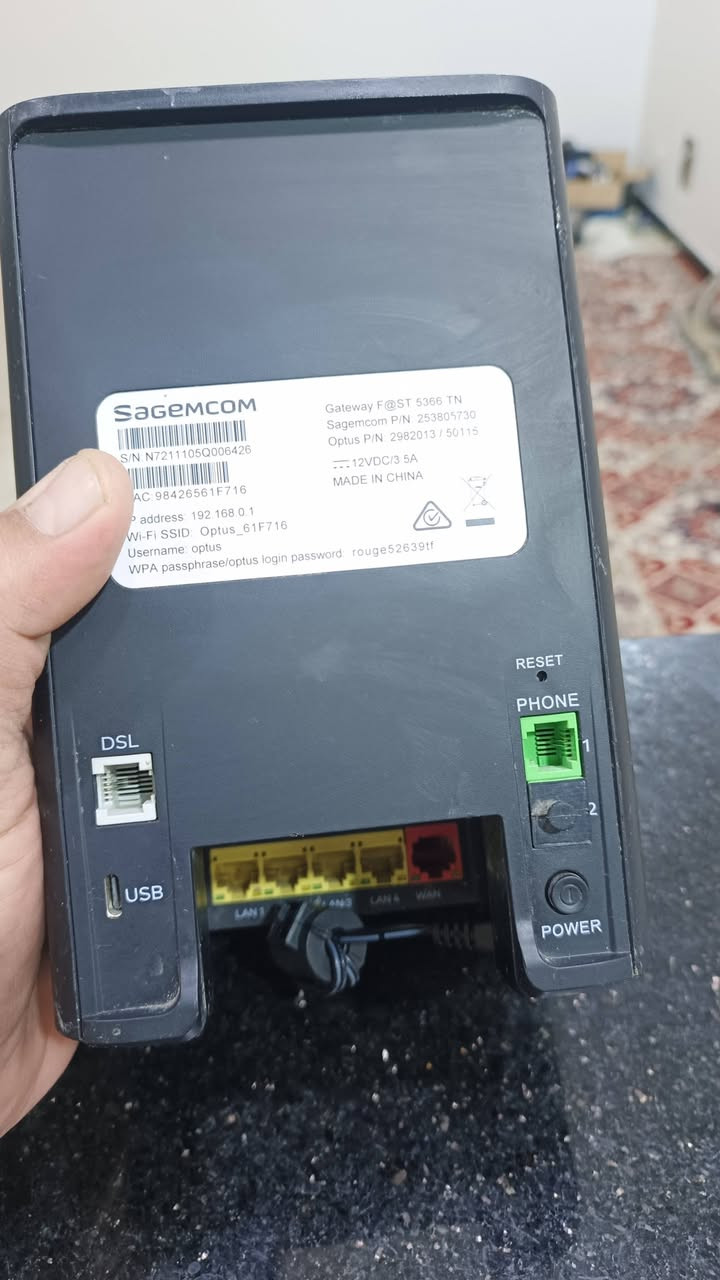 راوتر اوبتس 5G باله خليجيه مستعمل جداً سريع. 
30 الف


**إذا كنت صاحب هذا الإعلان وتريد حذفه لأي سبب، رجاءا أرسل رسالة إلى الدعم الفني**