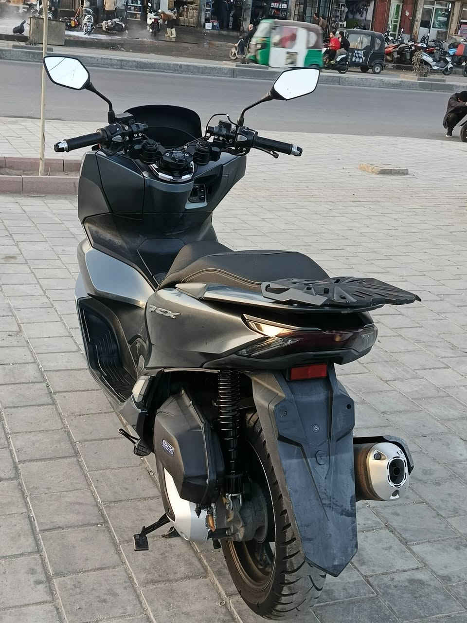 سلام عليكم بي سي إكس جيل الرابع
وارد كوري ماشيه 16الف مكفولة كفاله عامه
ستيرن 3 قطع تتدفئه بليدات سبايدر أصلي 
حساس زدحام أي بي إس مانع انزلاق 
دراجه بحالت الوكالة تحفه خير من الله 
سكن بغداد حي النصر   ***********
