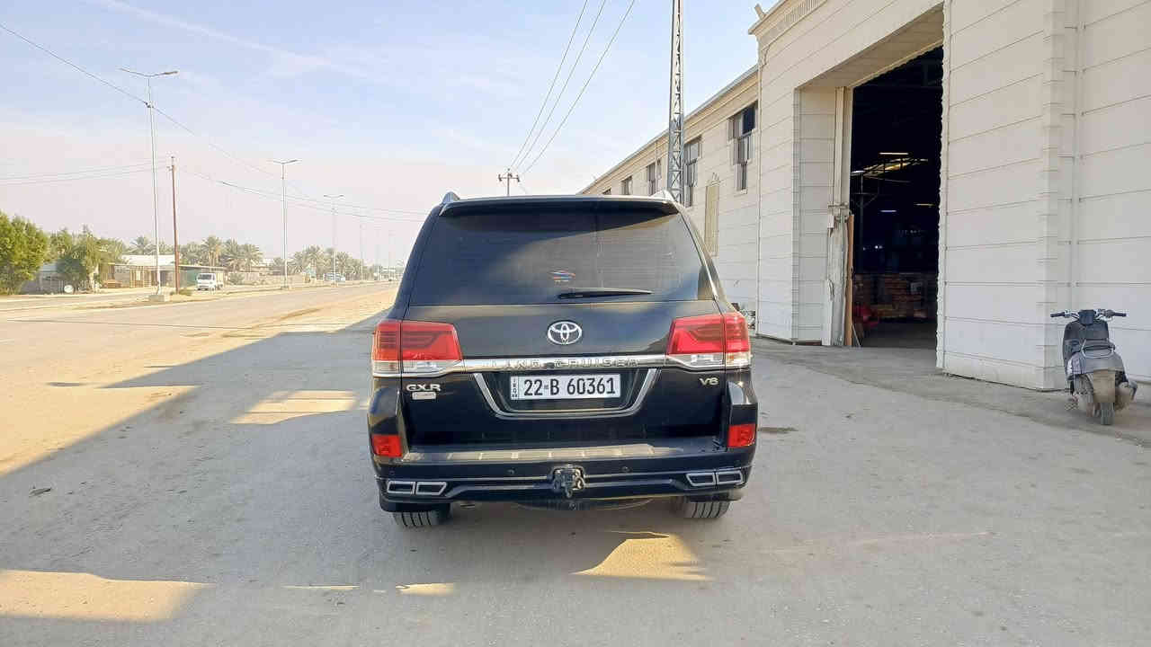 السلام عليكم
لاندكروزر موديل 20
رقم اربيل الجديد تريد تحويل تريد وكاله 
بحرينيه باب اول 
فول مواصفات 
تلث شاشات
كشنين كهرباءي ي 
داخل قرميدي
ماشيه 98 الف مشي حقيقي 
مكفوله كفاله عامه
كير محرك كله شركه تخم تأير جديد توني شاده اله
مكينه 6 سلندر 
السعر 518 
وبي مجال للشراي 
المكان بابل الحله الشوملي 
للاستفسار 
***********
غير متواجد ع النت فقط اتصال 
اتصل ودلل تفاصيل اكثر
