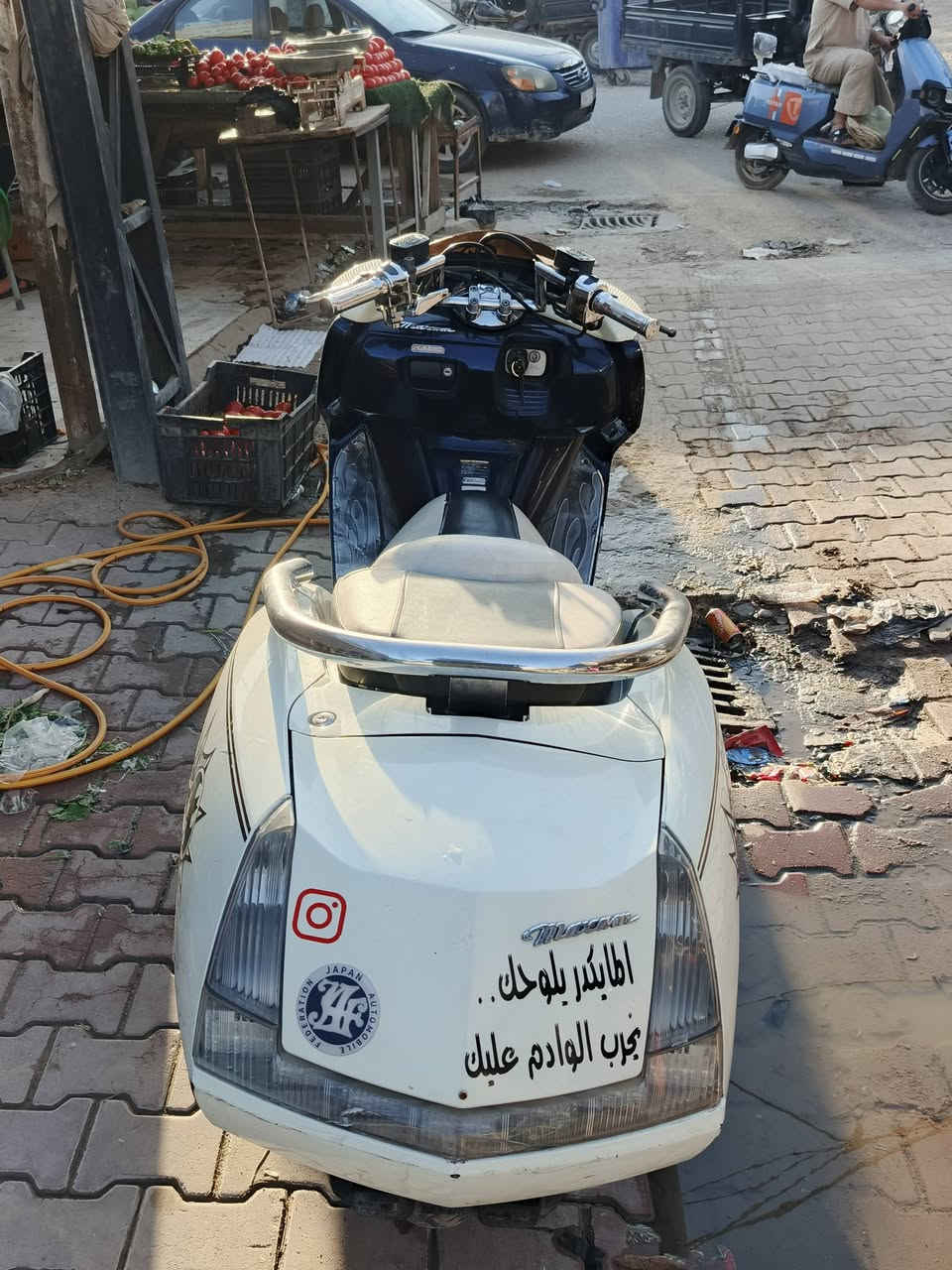 دراجه ماكسام مكنيه ما مفتوحه دراجه نضيفه للبيع او مراوس اربعه كير نضيفه سعر700 بيه مجال للطيبين دراجه الله شاهد ما خذه مليون بس لئن ما عندي مكان اله اريد ابيعه شراي يتوصل على رقم ***********
