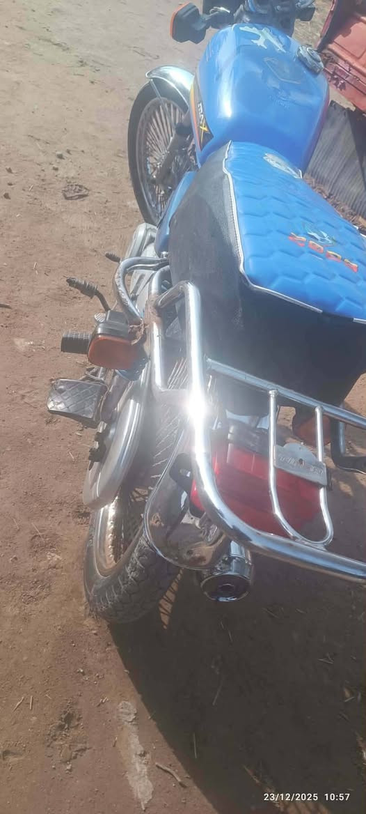 للبيع موديل 20 كفاله عامه اوراق اصوليه
السعر  قفل قفل قفل قفل 300 
لحد ينتصل ويكول شبيها بعد من الاخير قفل 300 الف 
رجااء الي ما يشتري لا يراسل ويتعب 
المكااان بابل الشومملي 
***********
