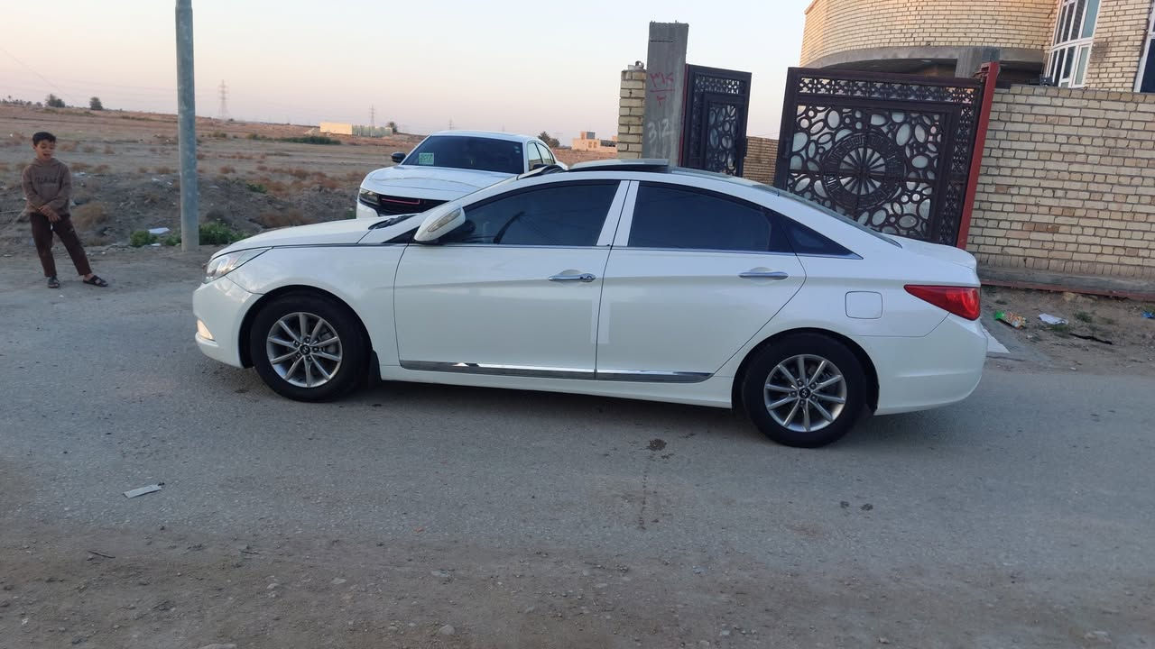 خليجي فــــــول مــــواصفات 
موديل 2011
محدث بجم 14
رقم بغـــــــداد  دولي بأسمي
هزه ورقم جديد
كفاااااله عاااامه عدا قطعه مبدله بلاد
السياره جديده
كشن ذاكره
بانوراما
بصمه تشغيل 
وبصمه ابواب 
كشنات جلد 
كشنات كهرباء
مري شفط
تبريد قطعتين
حساسات خلفيه
مكينه 2.4 
مكينه كير حداديه تخم تاير مكفولات 
مكينه ما مفتوحه
السياره جديده
للبيع والمراوس حسب القناعه
مكان بابل  
الــــــسعر 125وبيها مجال جدا بسيط
للاستفسار
***********
***********
