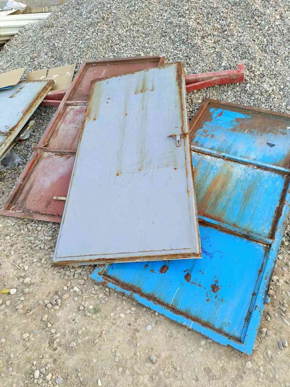 سلام عليكم
6بوب للبيع وزن ثقيل 
سعر 25وبيه مجال 
المكان بغداد جسر ديالى الكرغوليه 
***********
