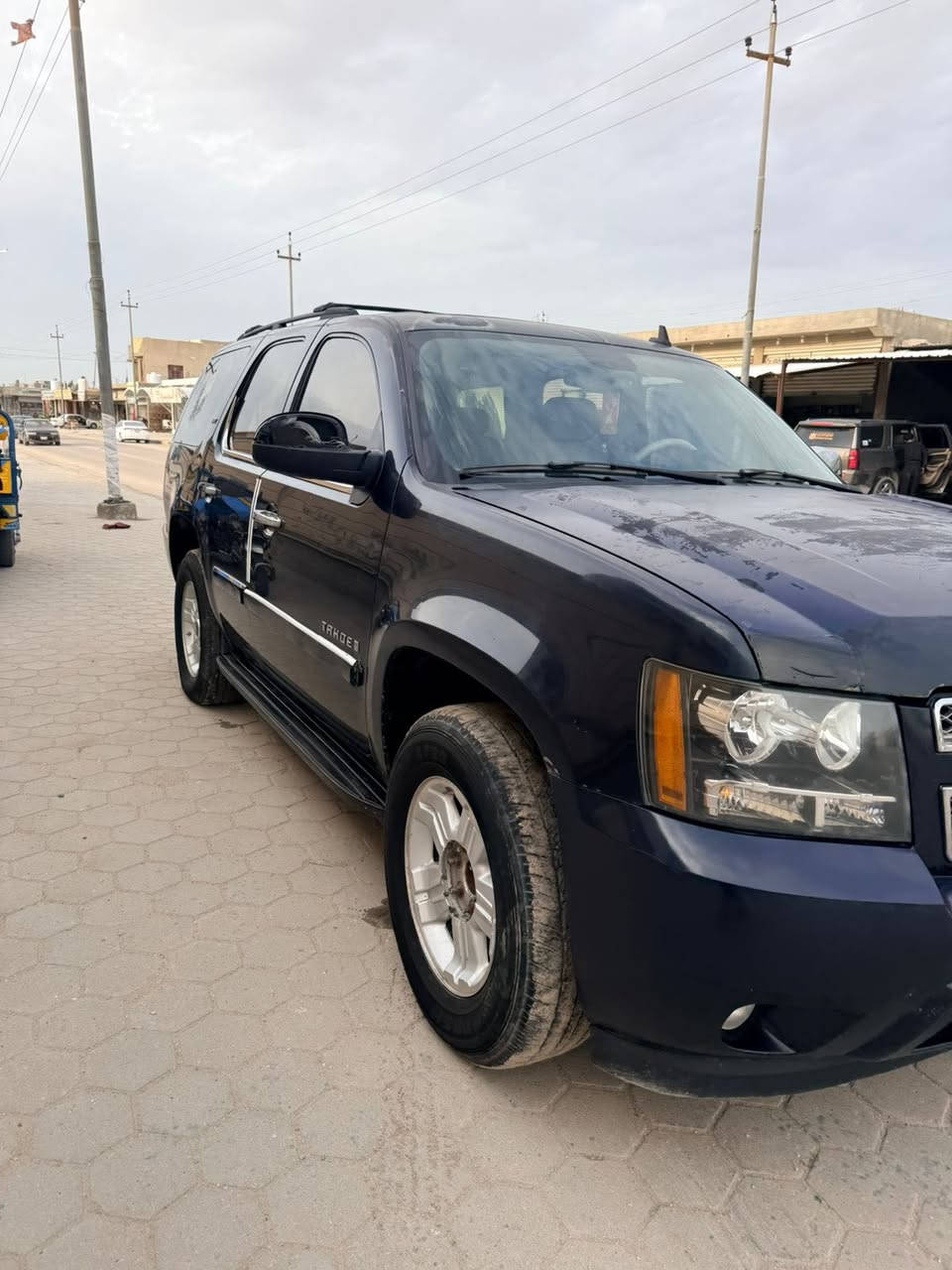 السلام عليكم تاهو 2008 فول موصفات خليجي سياره معلايه 2014 رقم بغداد  سياره مكينه وكير كارتون تبريد ثلج حداديه جديده تخم تاير جديد سياره كفاله من ضربه فقط بيها مكانات صبغ بيهه بنيد صبغ سياره LTZ
السعر 135 وبيها مجال 
العنوان البصره سفوان 
الرقم ***********
