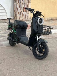 دراجة كهربائية • نظيفه • زيرو
