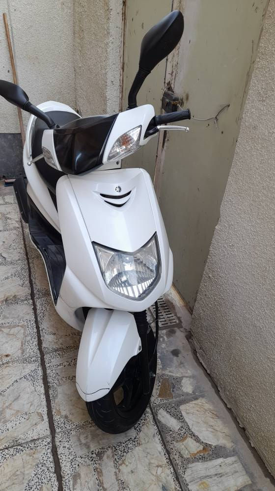 اقرأ المنشور زين يرحم والديك ووالدينا 
سكنس رمبة مزاد وكالة جديدة 
يابانية 🇯🇵 السرعة ١١٠ خطين سكليتر 
استان حساس كهربائي 🛑👍
استعمال اقل الشهر/ ماشية 
١٤ فقط👍 أوراقها موجودة وبأسمي 
اللون ابيض صدفي ✨️ جديدة حتى 
 ابطانة جنطة بيها والعُدة تايرات بعدها 
جدد لايت ثلجي بلاد كاعية بلاد 
مرايات بلاد ،اسويجين الاصليات 
للبيع السعر مليون و٢٠٠ وبيهة مجال 
للراغبين بالشراء ان شاءالله 
العنوان الكاظمية، للبيع وترهم 
مراوس بدراجة صغيرة وفرق،
للإستفسار اتصال وبي واتساب
*********** ☎️  وعندي خاص 
ملاحظة ماخذها ب١٠ ورقات ونص 
ادور تعبانات صيني ماتفيدك اكو ناس 
ادور الحاجة النظيفة واليابانية، 
ملاحظة قبق هندر مامفتوح شرط 
كفرات زلغ مابيهن، مكينة بلادية 
وخرسة وشرط شلعة ومعدل وانطلاق 
ومكفولة كفالة عامة من كلشي وشكرا بغداد, العراق
