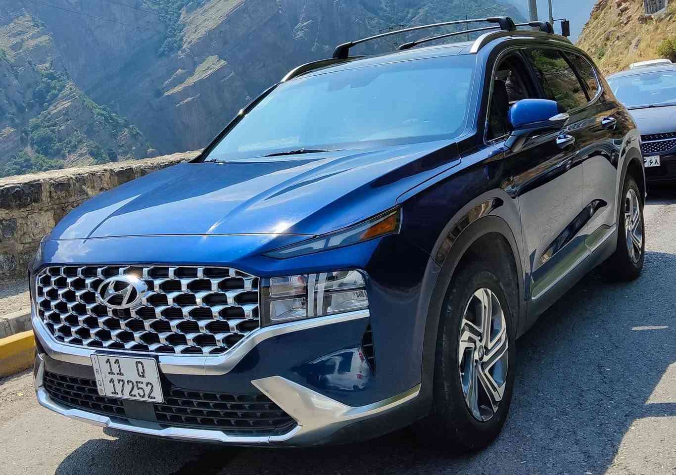 السلام عليكم
سنتافي موديل 2025 بدون حادث فقط كسر صغير بلدعاميه ومصلحه نفسها
السياره بدون صبغ ابد فقط ربع الدعايمه 
فول مواصفات بنوراما 7 راكب محرك 2500
4 كامرات وشاشه كبيره والكيجات شاشه وكشنات جلد وتدفأه داخل بيجي ومعورفه السياره الفول سعرها 225 مكاني بغداد حي الجامعه ***********
