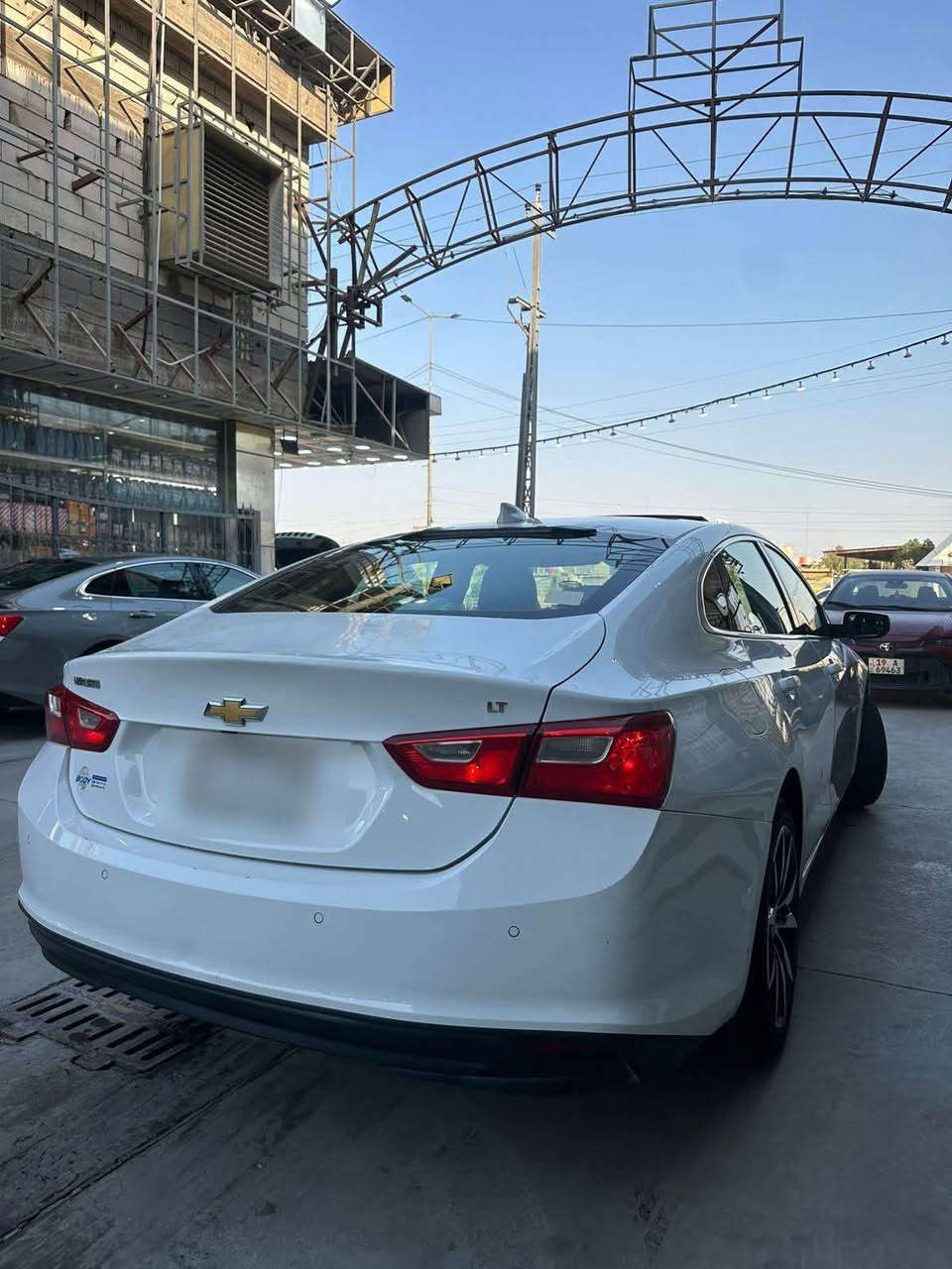 سلام عليكم 
ماليبو LT2 اعلى فئة بالماليبو 2018 كير At المرغوب مو cvt 
رقم انكليزي جديد هزه وسنوية قبل 3اشهر كملتهه بسمي تحويل مباشر 
فول مواصفات حساسات امامية خلفية
رادار امامي
تنبيه اصتدام
نقاط عمياء
بانورما كامل السقف
عينتها شاشة مو رقمية
دواخل جلد جملي
ابل كار بلي
كشنات كهربائي اثنينهن
تدفئة كشنات
نظام سماعات Bose
وبعد هواي مواصفات
السيارة جديدة بالكارتون استخدام شخصي
حادثها جاملغ وبنيد ايرباك ستيرن وبردة
السيارة مسويلهه ادامة كامله قبل اسبوع نوزلات ابلكات عبوة كامله تايرات دهن مكينة ودهن كير كلة جديد بشركة الجزيرة تجي وتشوف دفترهه ما شايفة الدهن العادي 
السيارة مال بيت كلش نضيفة ماشية 101 كم 
السعر 118 وبيهه مجال للشراي بيع مستعجل محتاج فلوسهه 
المكان البصرة ياسين خريبط 
*********** واتساب
*********** اتصال البصرة, العراق
