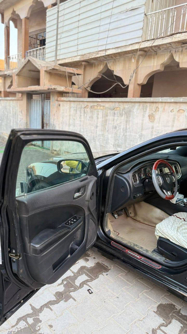 سلام عليكم جارجر 2014 للبيع لون اسود رقم عربي  حولنا انكليزي الرقم ذيقار  تخم تاير جديد كير حداديه شرط تبريد تتفئه كله شغال كير طياره شاشه صغيره السعر 155 وبيهه مجال بصيط للستفسار عله الرقم ***********
