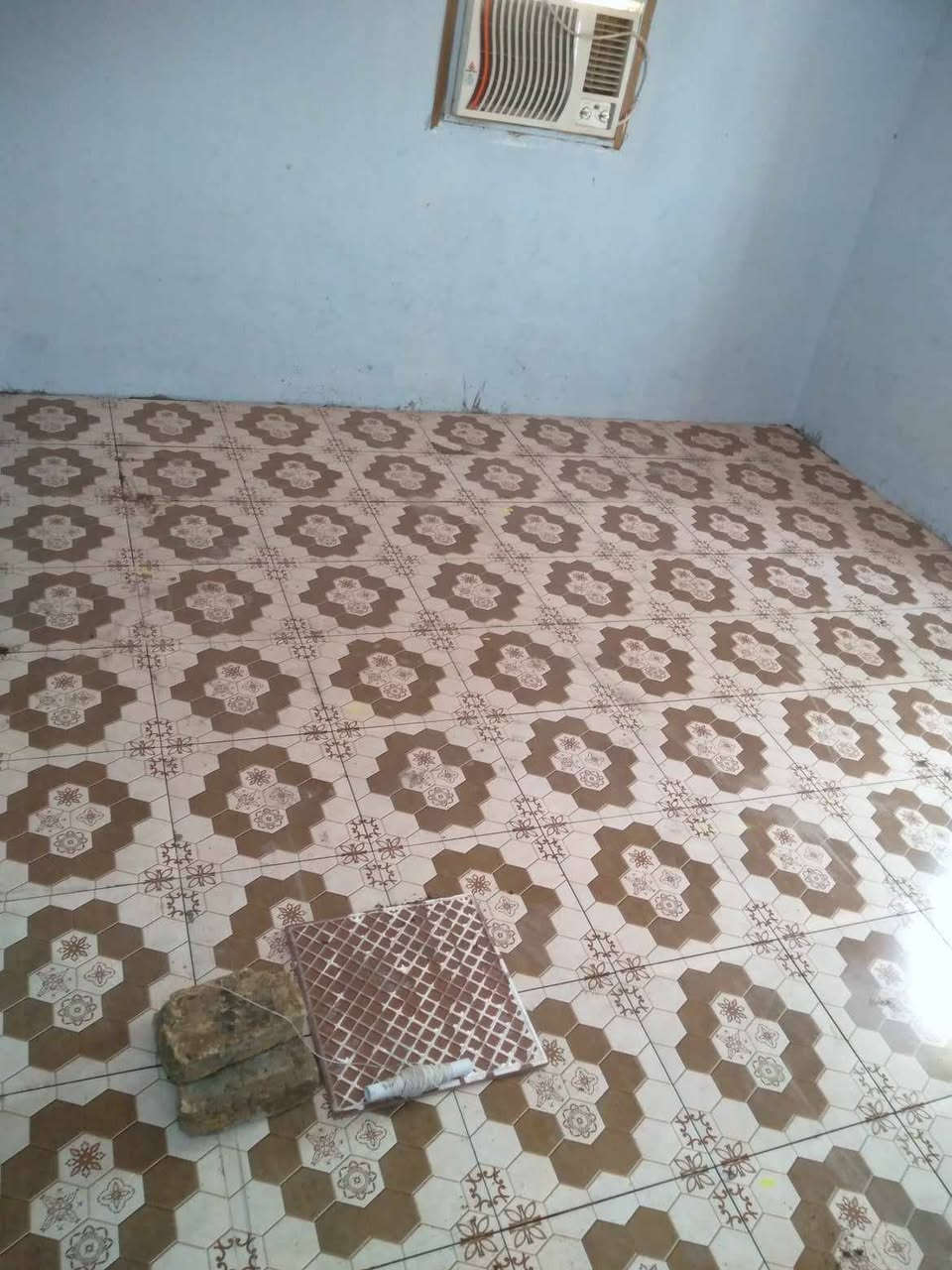 السلام عليكم خلفه سراميك جدران ارضيات لوح بورسلين مرمر كرانيت كراجات دروجه داخل سماوه ونواحياه  فقط شقل عليزر كبان يوميه مكطوعه متر وبل ينسب لاسعار. 
***********
واتساب تلجرام. تصال خط موجود
