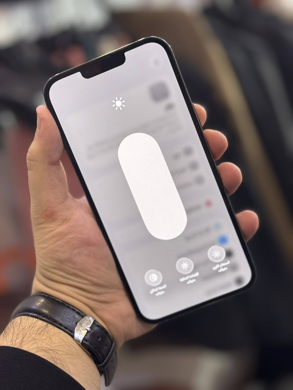 السلام عليكم 

* 13 برو ماكس 

* اللون البحري 

* الجهاز مكفول 

* ذاكره 256

* بطاريه 87

* الجهاز كلش نضيف 

* قطعه اصليه من ابل

* سعره 625 الف

* مكاني بغداد حي الاعلام شارع سوق اميمه

* للتواصل ***********
