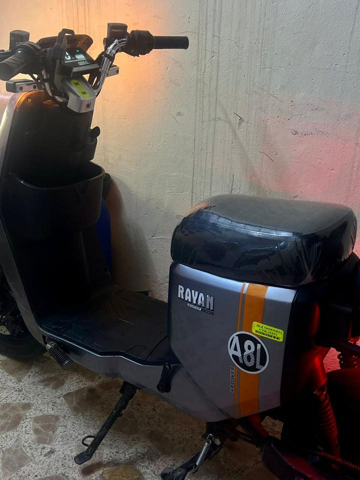 ماطور ريان موديل 2024 جديد وبطارية جديد حجم الملف 3000 مواصفات تشغيل بعد و4نمر السرعه 70الحقيقي للبيع 500 الف قفل الشراي يخابر على رقم *********** المكان موصل النبي يونس دورة الحمام
