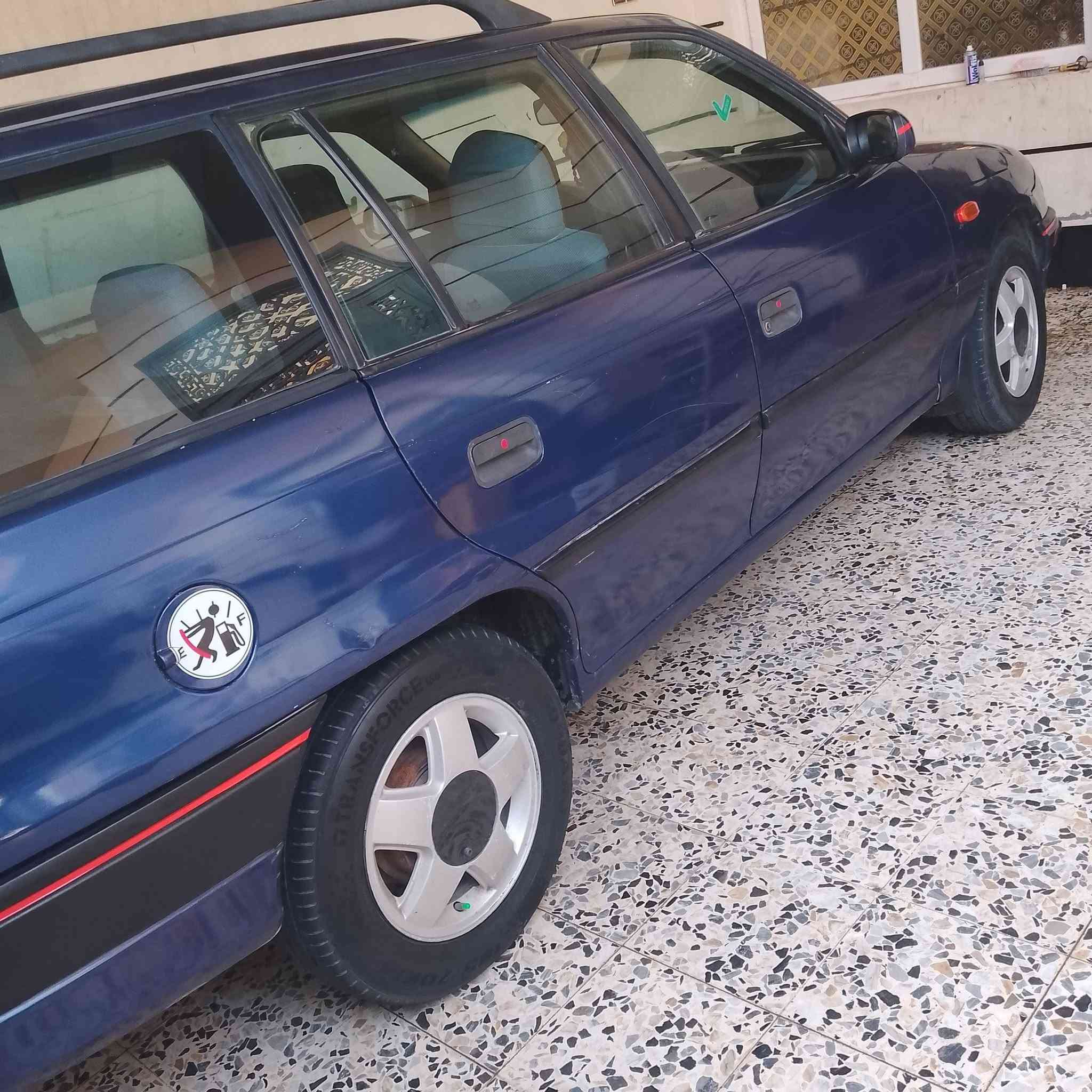 وبل استره ستيشن موديل 1995 رقم ديالى بدون صبغ وارد ياباني محرك حجم 2000 تدفئة تبريد ثلج ويل كب بلادي غرفة جديده جام كهربائي مرايات كهربائي حداديه جديده السياره ربع ماتصرف عليهه رقم جديد تحويل ثاني يوم السعر 47 بيهه مجال العنوان ديالى بعقوبة ***********
