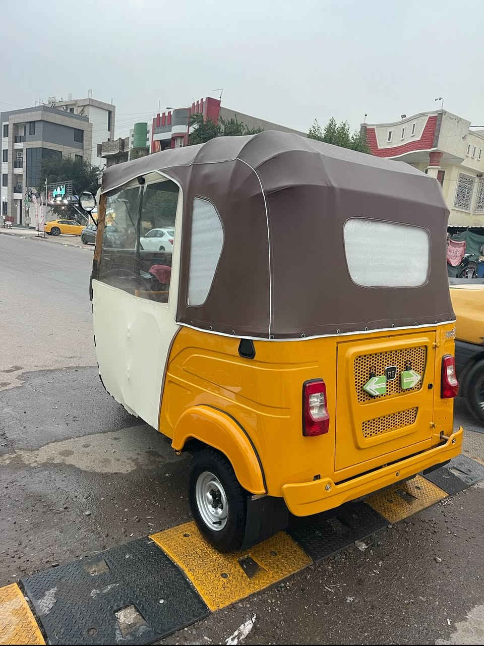 السلام عليكم من رخصة الادمن تكتك 22شهر ال10 تكتك كفاله ماعده شخط بلغد التكتك رقم ومن سنوية تكتك بعده زيرو تجي وتشوف بعينك الموشراي لايتصل ويتعبني ***********
