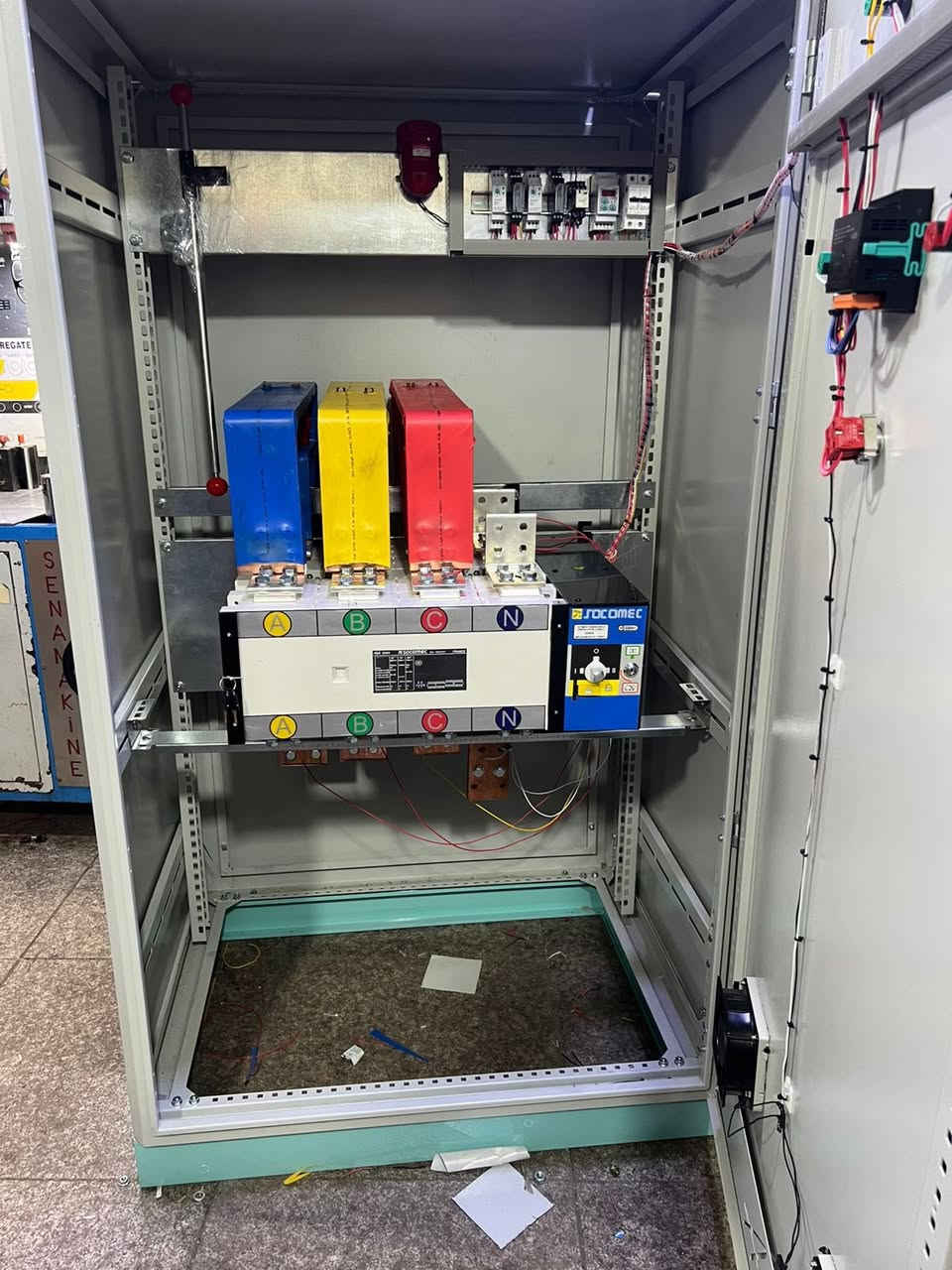 السلام عليكم ورحمة الله وبركاته
يوجد لدينا جنج اوفر الاسعار جمله 

الامبيرات الي متوفرة يوجد لدينا كميه 

جنج سيكوميك 160 امبير

جنج سيكوميك 250 امبير 

جنج سيكوميك 400 امبير  

جنج سيكوميك 630 امبير  

جنج سيكوميك 1000 امبير 

جنج سيكوميك 1250 امبير 

جنج سيكوميك 1600 امبير 

يوجد لدينا خدمه توصيل كل محافظات العراق

العنوان الشورجه عكد النصاره👈 ‭٠٧٧٧ ٠٣٥ ٢٢٨٩‬ 👉
