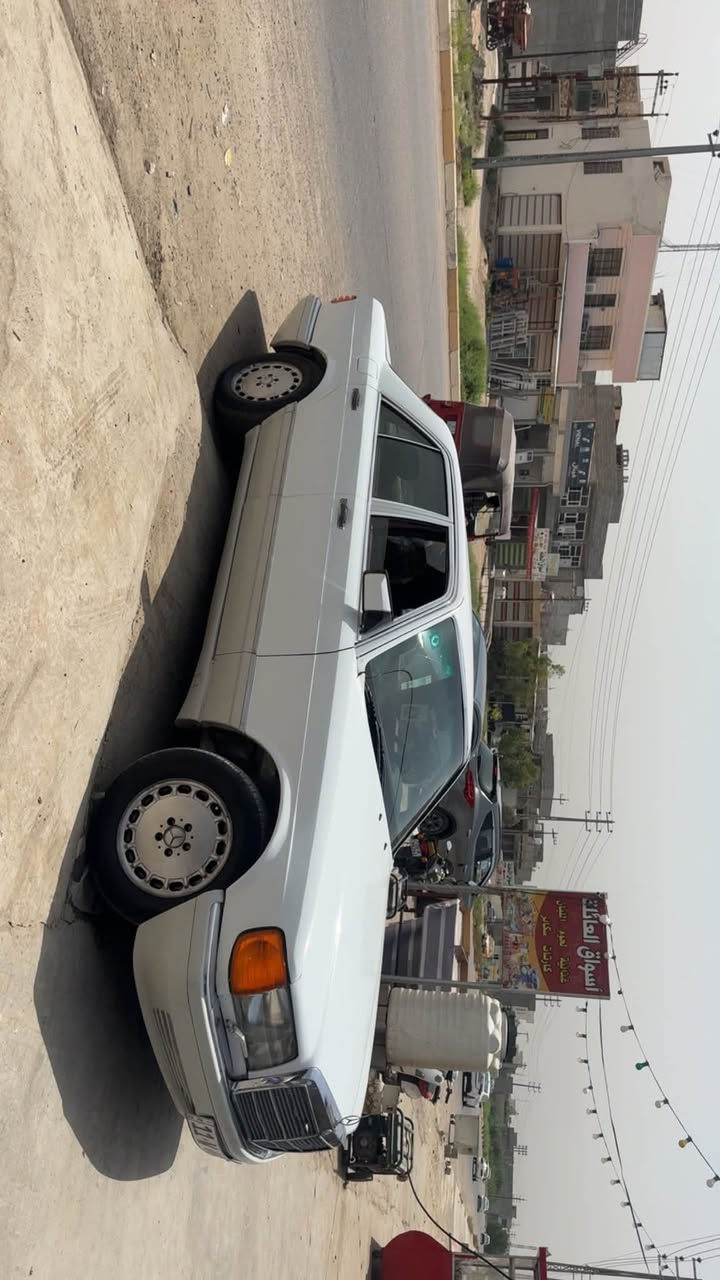 سلام عليكم
جامبو 88 خليجيه صبغ حزام 
محرك 300vvtمحرك كير شرط
داخل ماروني اصل   اكسل جديد قواعد دبل وشواصي سليمات لا لحيم ولا تصليح امامي خلفي 

سياره مناقصها شي
47$ وبيها مجال

***********
ديالى بعقوبه
