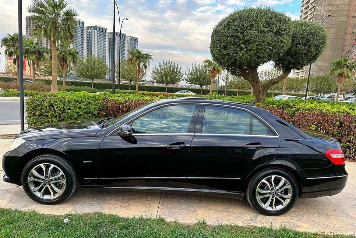 مارسيدس w212 e200 2012
سياره بيها كلير جاملغ يمنه من المانيا بدون فتح برغي 
دبل كزوز 
داخل جلد اسود وكنتارا رصاصي مطعم باسود
وصاج اسود 
كير تعليك 
سلايد 
ماشيه ١٦٢ كيلو 
سياره مابيها نقص ومابيها اي شي تجاري وادامتها كامله ومابيها اي مسج
سعر ٢٠.٠٠٠$ وبيها مجال الرقم *********** مكلف بل نشر
