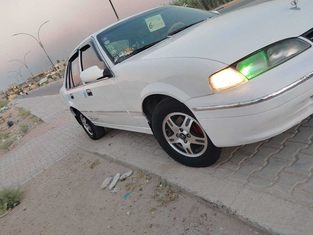 السلام و عليكم
 برنس فراشه🦋 موديل1996
الون ابيض 
رقم بغداد الدولي بسمي هزه جديدة..  ... تحويل ثاني يوم
كير وتماتيك
محرك مفتوح
كير ومحرك حاويه جدد مكفولات
ماشالله بيه نعومه فول  
السيارة مصبوغة بس احزام الجمالية بدون ضربه
ويل كب مجلي لونين 
كهربائيات كله شغاله 
كيجات كله شغالهت
مشط ستيرن باور سلف داينمو راديتر كله جديد 
شواصي جد
صدر خلفي أمامي جديد 
غرفتها جديده ...دواخلها جدد بطاين جدد كشنات جدد دشبول صاج جديد 
السعر)( 40 ))بيها مجال
مكاني بغداد أبو غريب
***********
